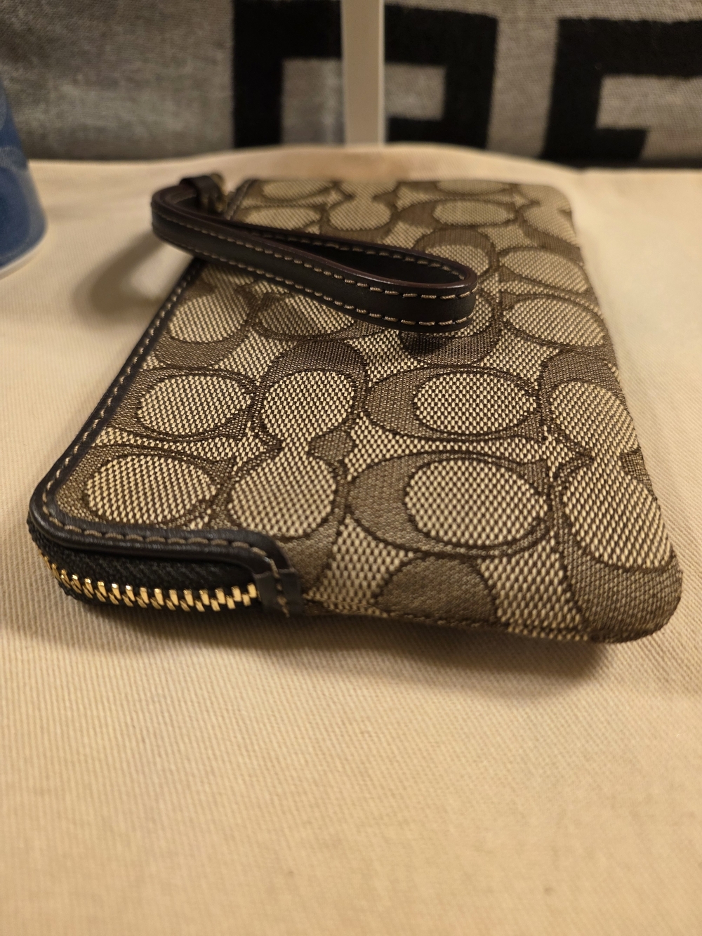 Coach Brown Signature Jacquard Wristlet with Gold Logo - Picture 7 of 8
